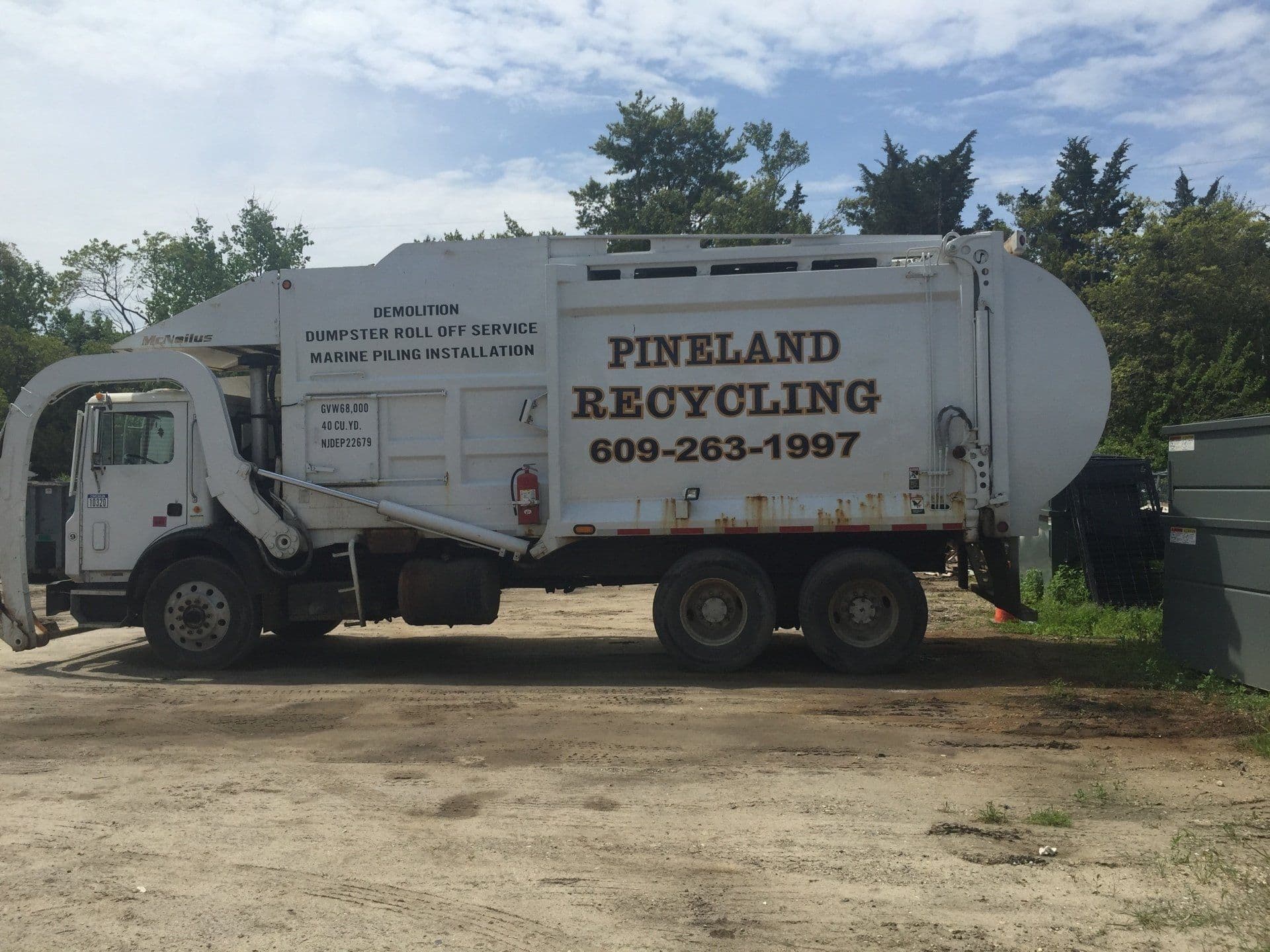 Pineland recycling truck on the road